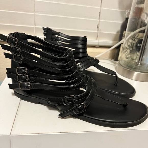 Torrid | Gladiator Black Sandals | Size 9 - Picture 2 of 2